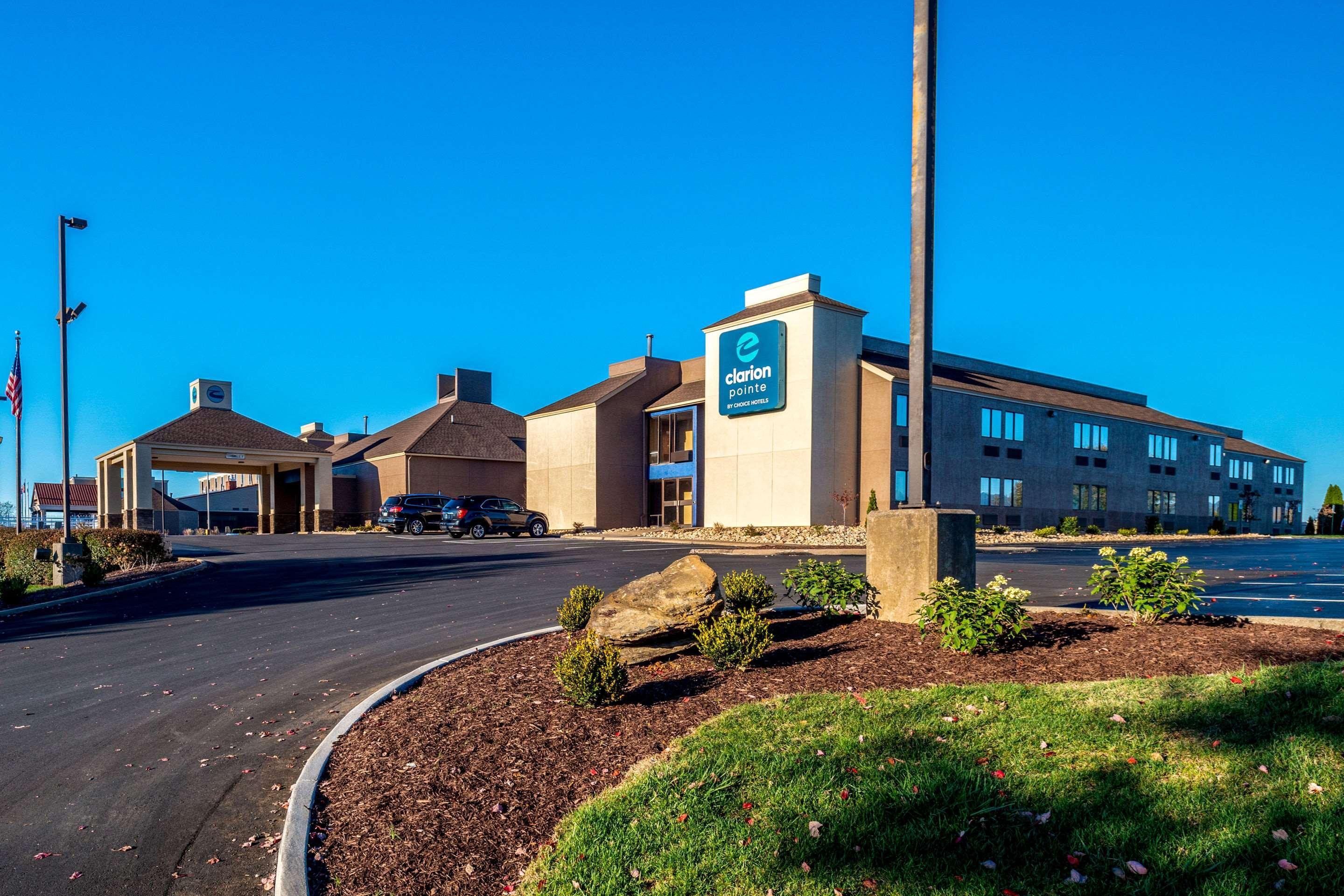 Hotel Clarion Pointe Harrisonburg Exterior foto