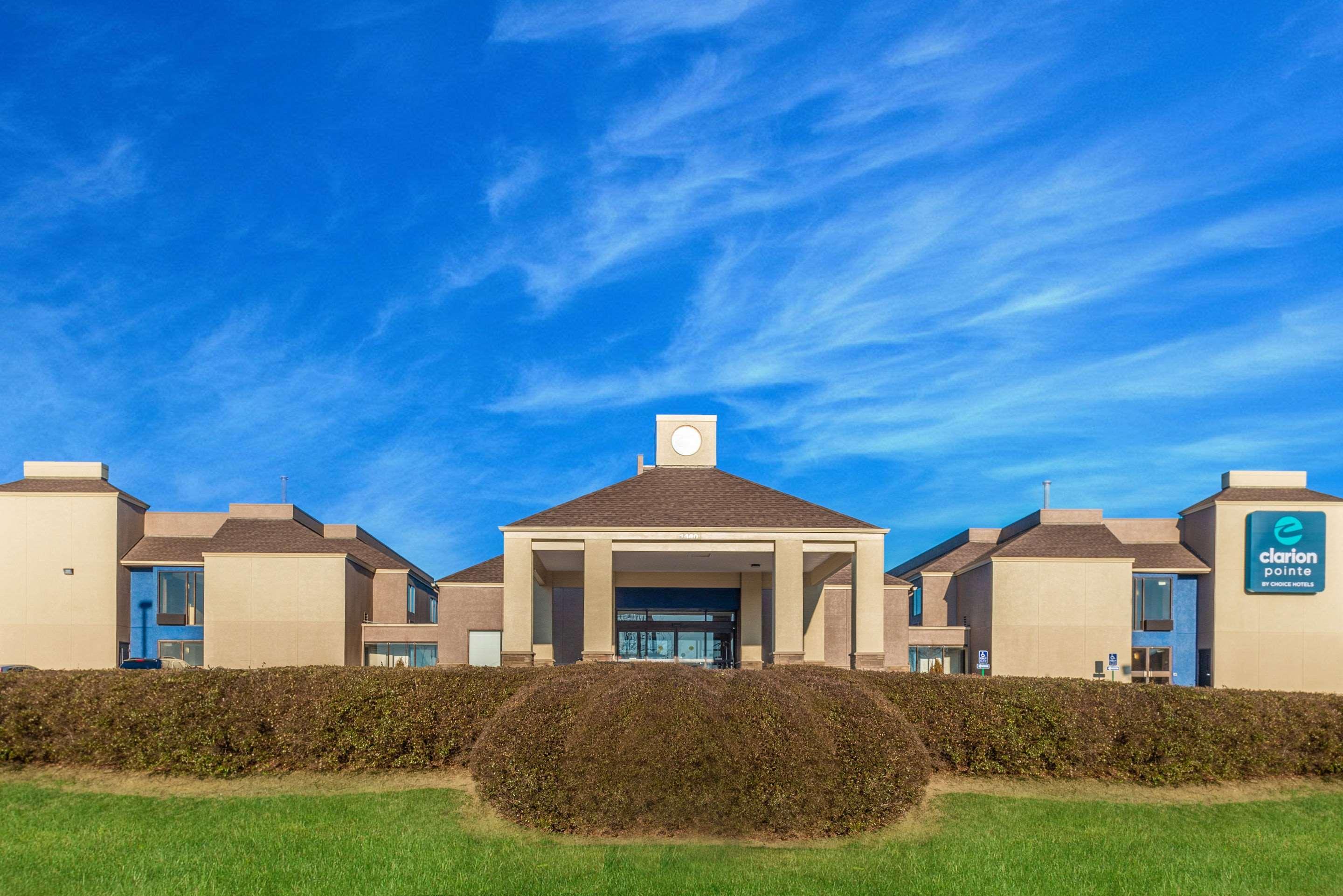 Hotel Clarion Pointe Harrisonburg Exterior foto